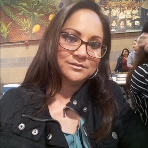 Meet your Posher, Vivian